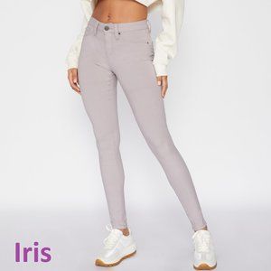 YMI Women's Hyperstretch Midrise Skinny Iris S